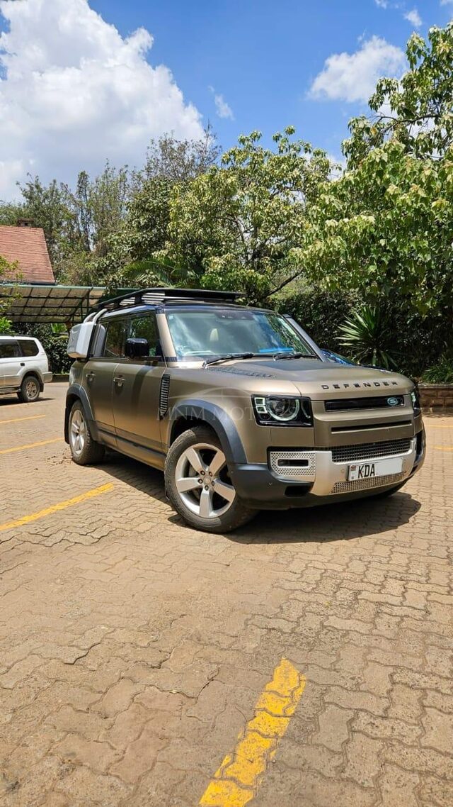 2020 Land Rover Defender P400