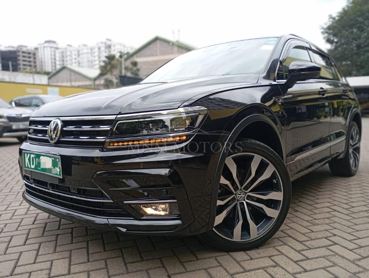 2021 Volkswagen Tiguan TDI 4MOTION R-Line DYNAUDIO